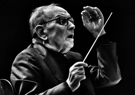 Ennio Morricone: ¡El Maestro de la Banda Sonora y el Sheriff del Sonido!